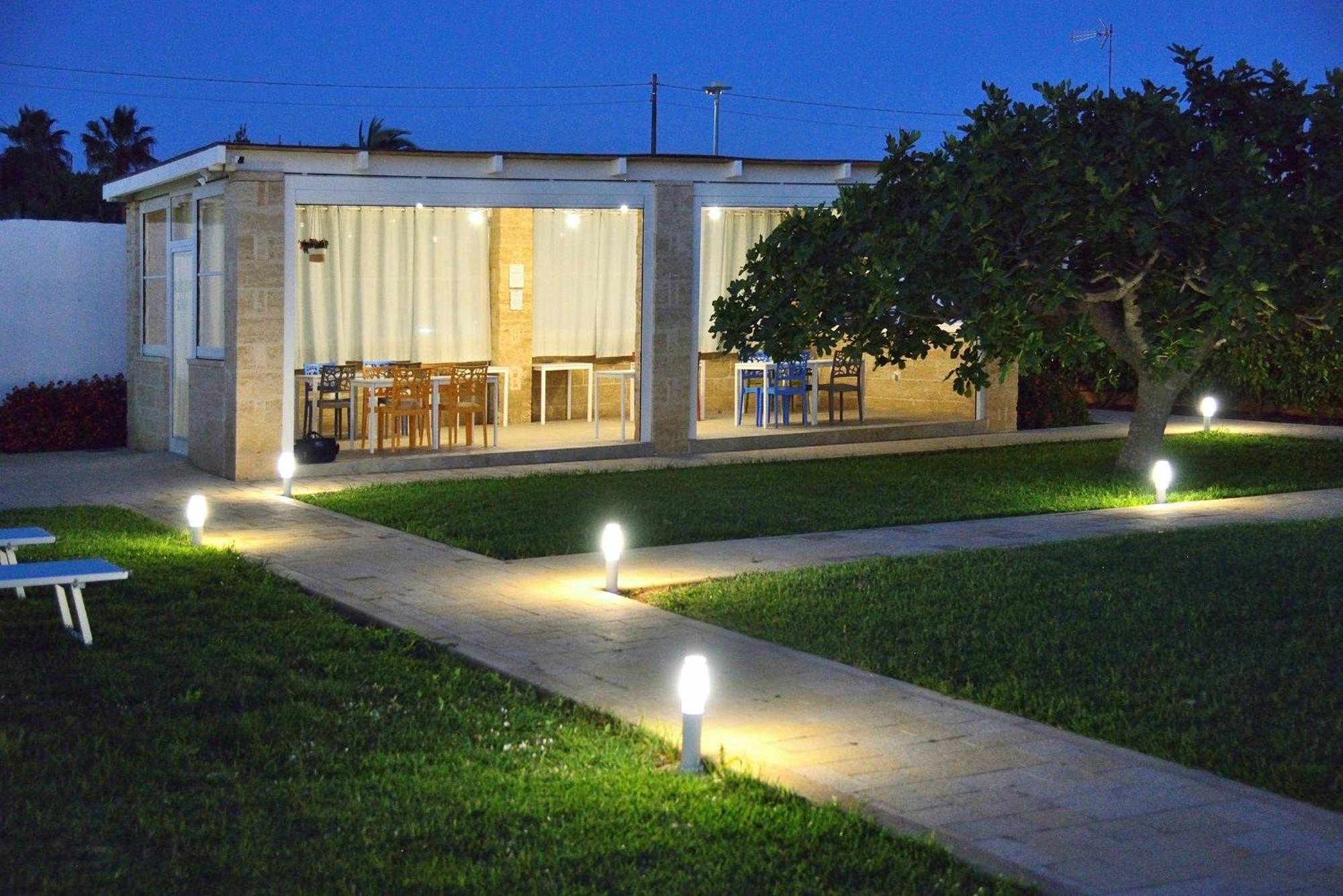 Bed and Breakfast Domus Terra Mare Torre San Giovanni Exterior foto