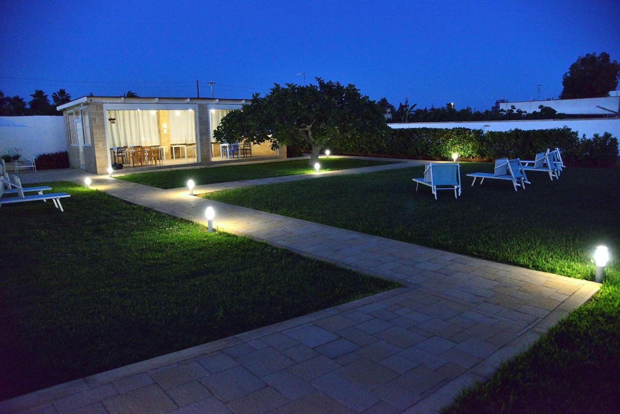 Bed and Breakfast Domus Terra Mare Torre San Giovanni Exterior foto